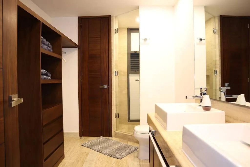 Exclusivo Alojamiento En Marina Puerto Cancun - Marina405 - Mexico